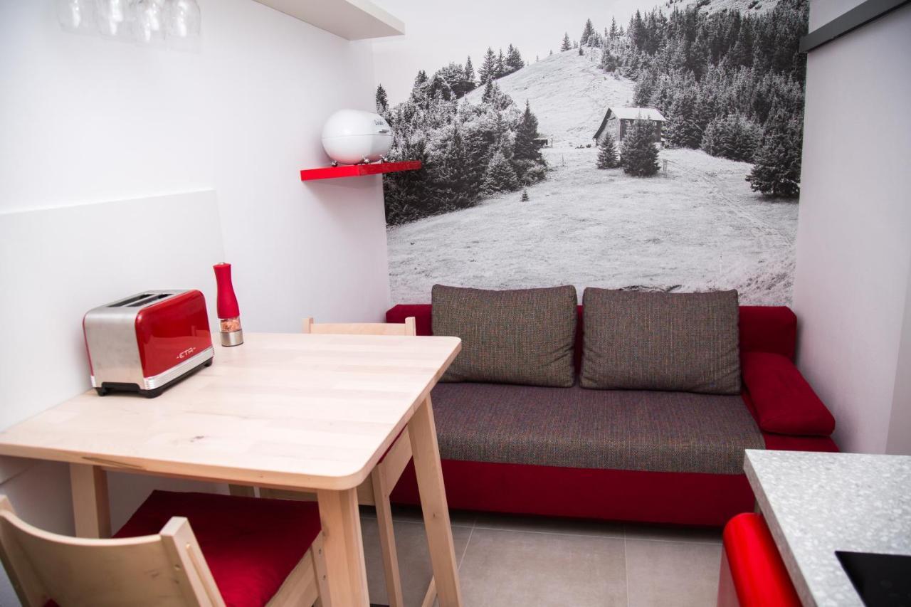 Snowland Apartmany Valča Buitenkant foto