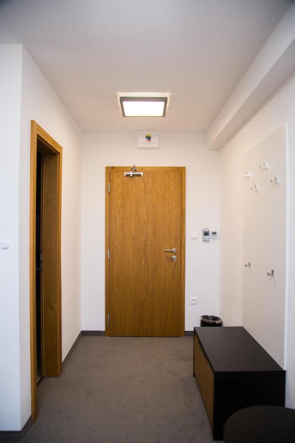 Snowland Apartmany Valča Buitenkant foto