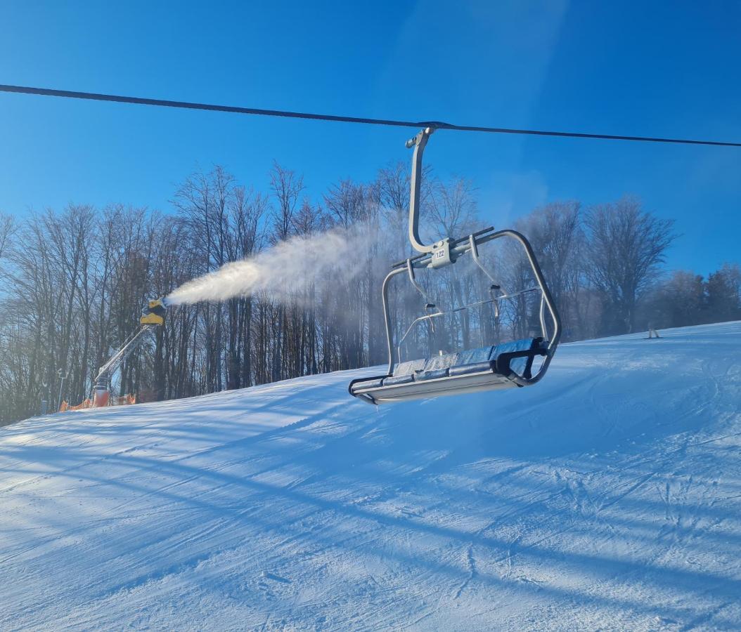 Snowland Apartmany Valča Buitenkant foto